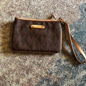 Michael kors wristlet
